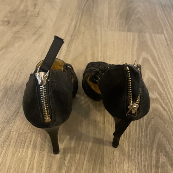 Beautiful black heels. - Picture 3 of 3